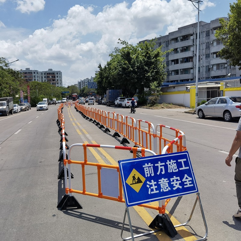 Hàng rào an ninh giao thông bằng nhựa dẻo, rào chắn phòng thủ công trường xây dựng, rào chắn đường phố từ nhà sản xuất Trung Quốc